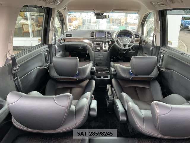 Nissan ELGRAND 2020-01 270963-3