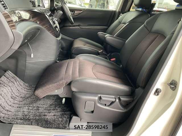 Nissan ELGRAND 2020-01 270963-11