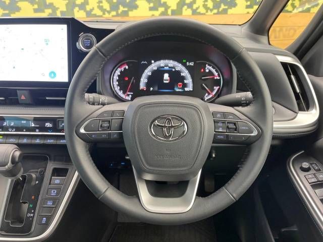 Toyota VOXY 2022-07 20354-11