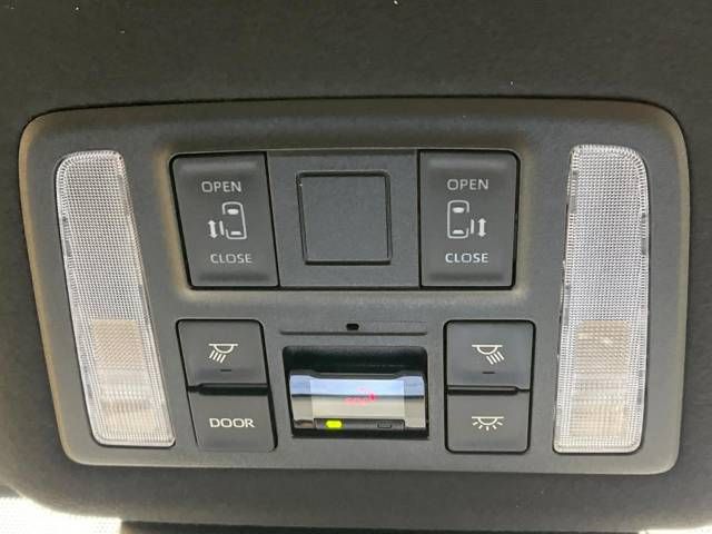 Toyota VOXY 2022-07 20354-5