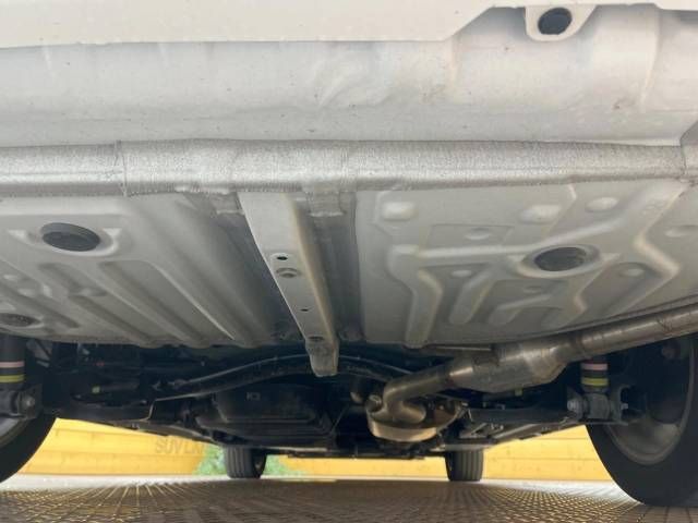 Toyota VOXY 2022-07 20354-19
