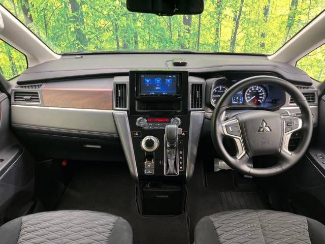 Mitsubishi DELICA D5 2022-12 15814-1