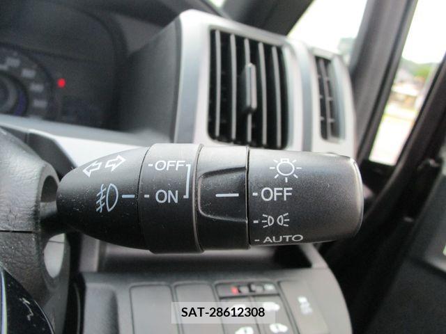 Honda e 2012-03 339122-17