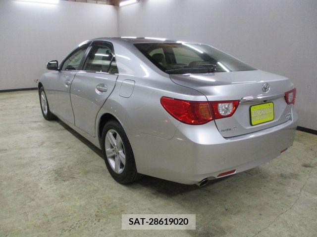 Toyota MARK X 2012-08 204954-5