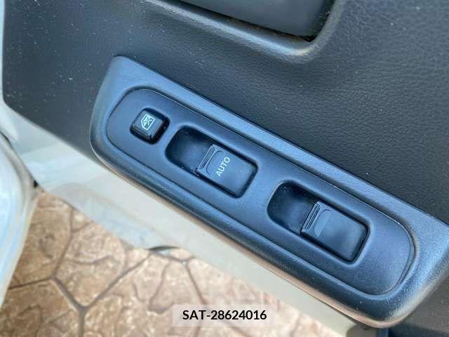 Nissan CLIPPER 2015-07 213998-11