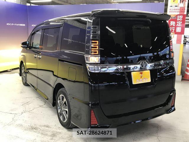 Toyota VOXY 2019-10 213213-14