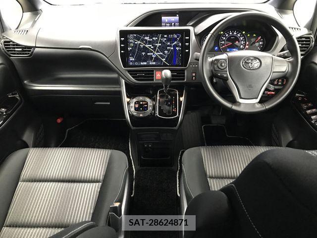 Toyota VOXY 2019-10 213213-7