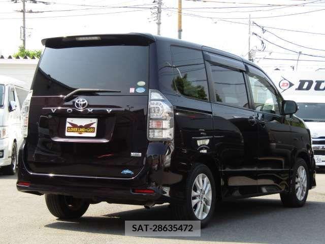 Toyota VOXY 2011-06 289063-3