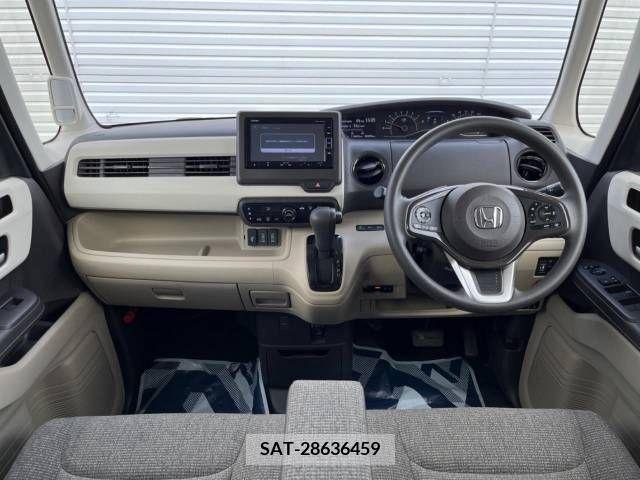 Honda N BOX 2018-04 306975-1