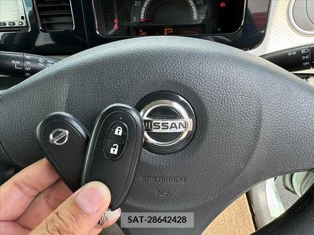 Nissan MOCO 2011-04 392374-3
