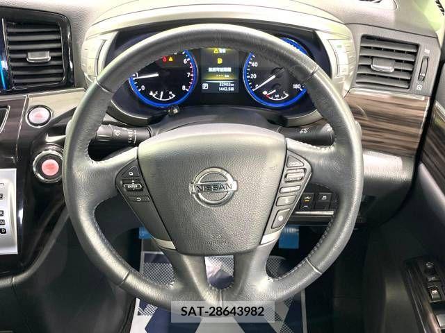 Nissan ELGRAND 2019-06 380432-11