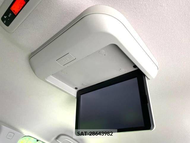 Nissan ELGRAND 2019-06 380432-2