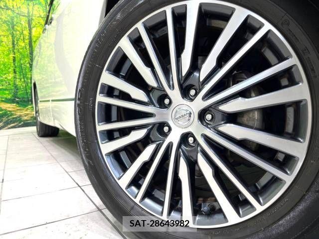 Nissan ELGRAND 2019-06 380432-13