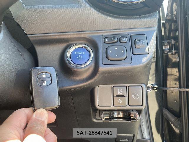 Toyota AQUA 2017-07 260736-18