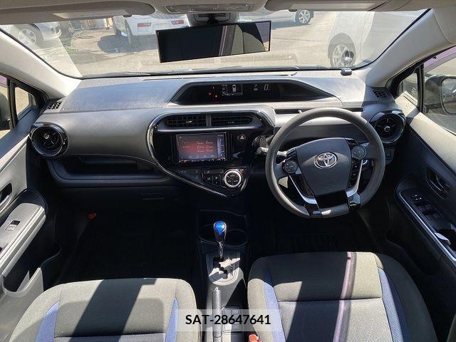 Toyota AQUA 2017-07 260736-9