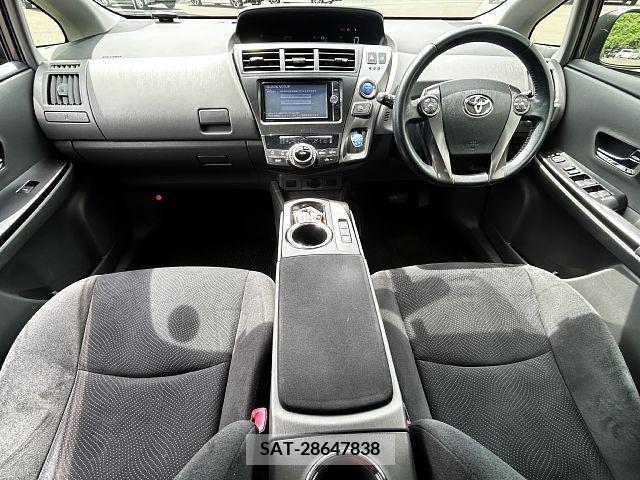 Toyota PRIUS ALPHA 2014-02 351492-1