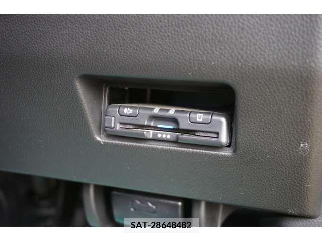 Suzuki SWIFT 2021-12 320837-13