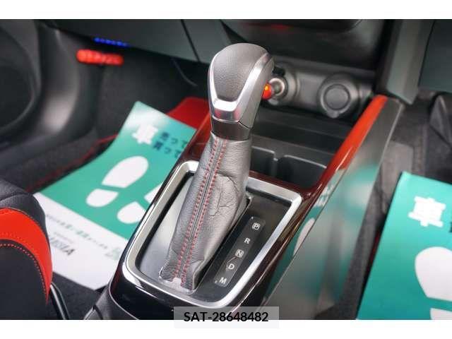 Suzuki SWIFT 2021-12 320837-12