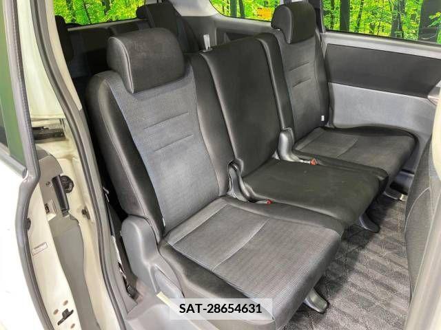 Toyota VOXY 2007-10 384848-4