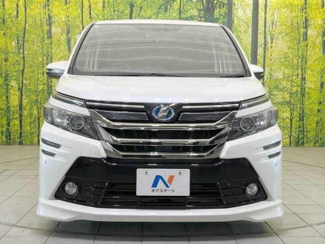 Toyota VOXY HYBRID 2014-06 15835-15
