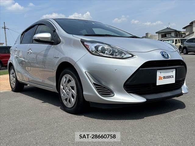 Toyota AQUA 2018-05 260451-7