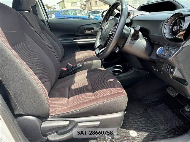 Toyota AQUA 2018-05 260451-15
