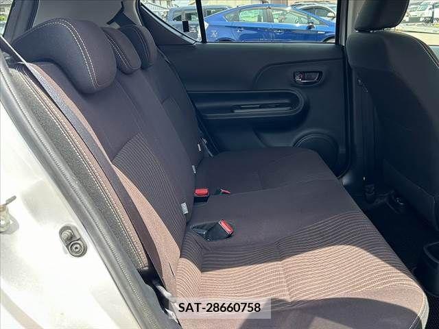 Toyota AQUA 2018-05 260451-18