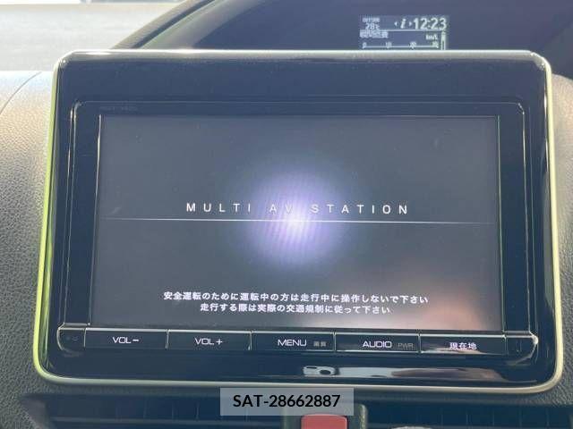 Toyota VOXY 2015-04 326476-2