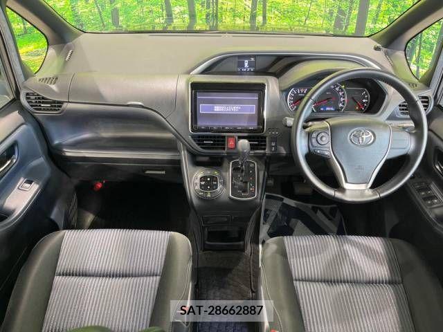 Toyota VOXY 2015-04 326476-1