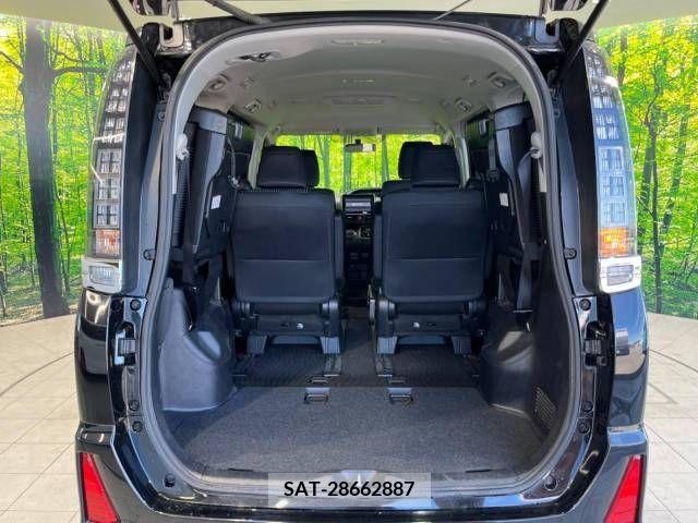 Toyota VOXY 2015-04 326476-11