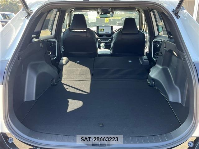 Toyota RAV4 PHV 2023-02 215485-5