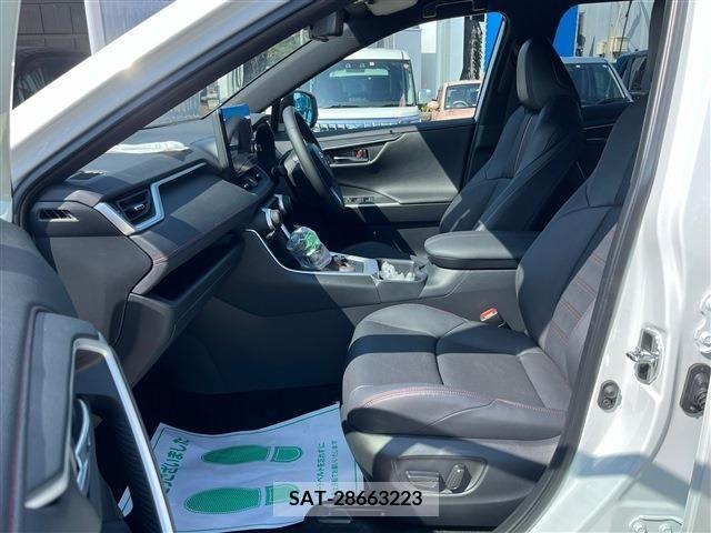 Toyota RAV4 PHV 2023-02 215485-2