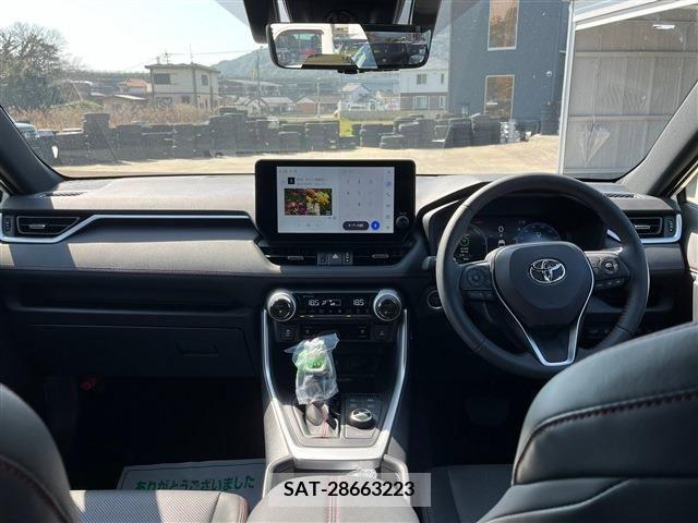 Toyota RAV4 PHV 2023-02 215485-1