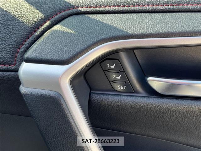 Toyota RAV4 PHV 2023-02 215485-19