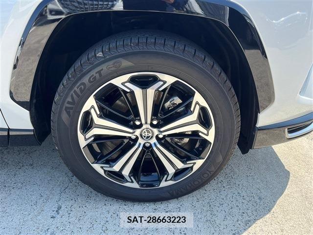 Toyota RAV4 PHV 2023-02 215485-12