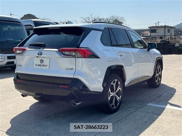 Toyota RAV4 PHV 2023-02 215485-10
