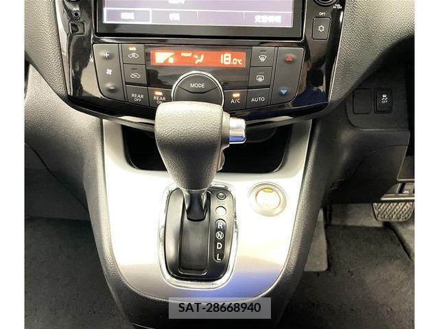 Nissan SERENA 2016-03 352037-17