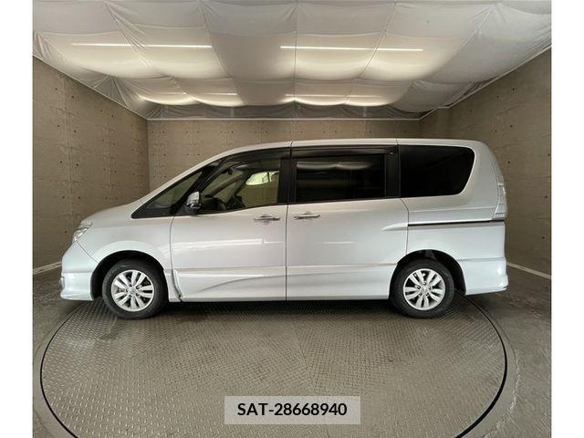 Nissan SERENA 2016-03 352037-25