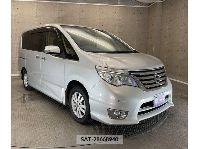 Nissan SERENA 2016-03 352037-21