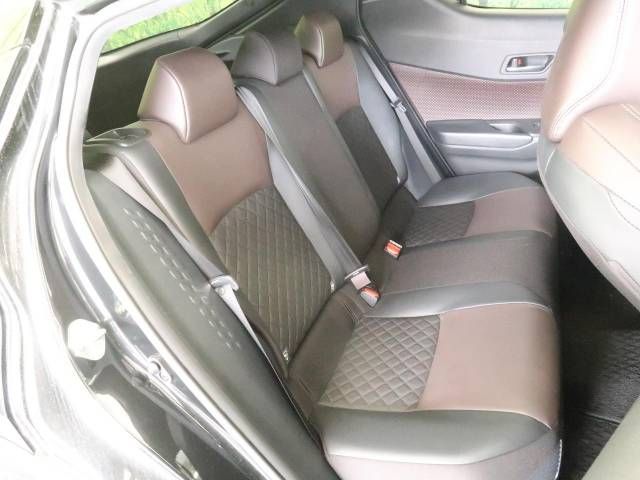 Toyota C-HR 2019-03 8319-10