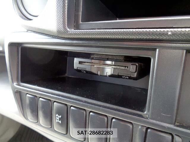 Hino DUTRO 2018-03 267692-6