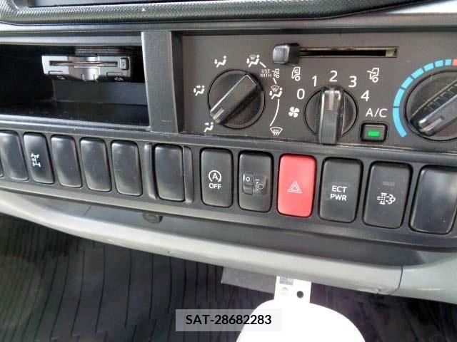 Hino DUTRO 2018-03 267692-5