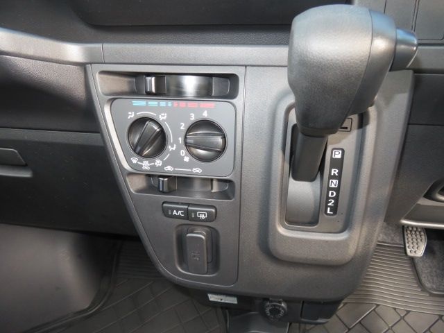 Daihatsu HIJET CARGO 2022-02 195917-19