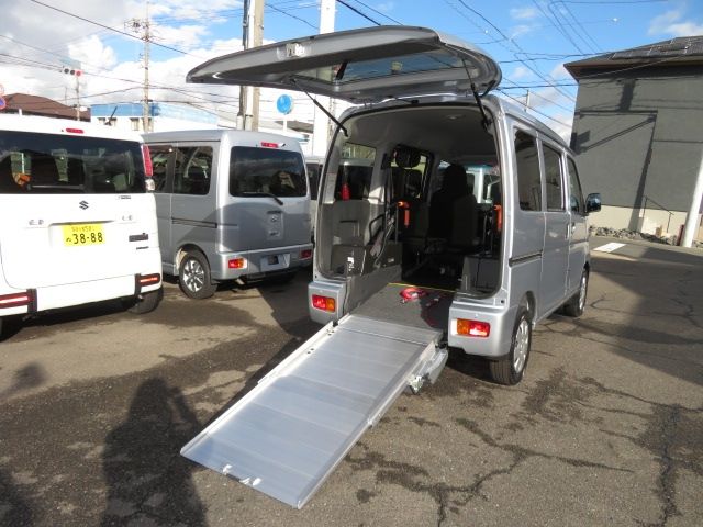 Daihatsu HIJET CARGO 2022-02 195917-0