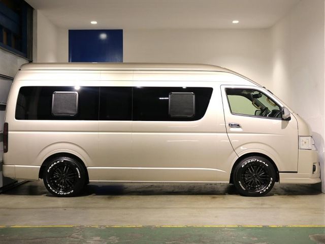 Toyota HIACE VAN 2020-09 191982-14