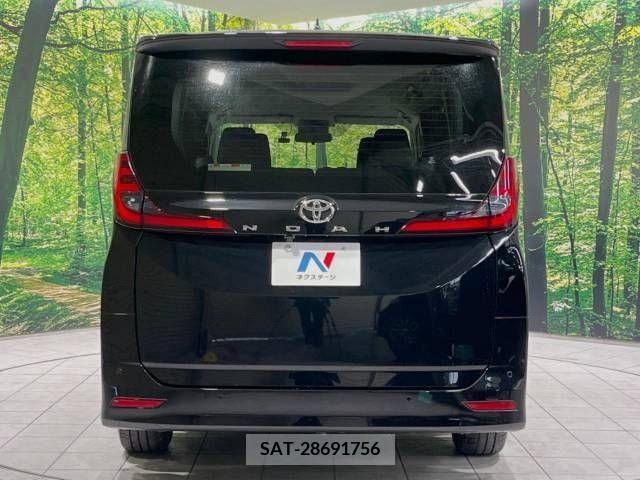 Toyota NOAH 2023-04 214220-16