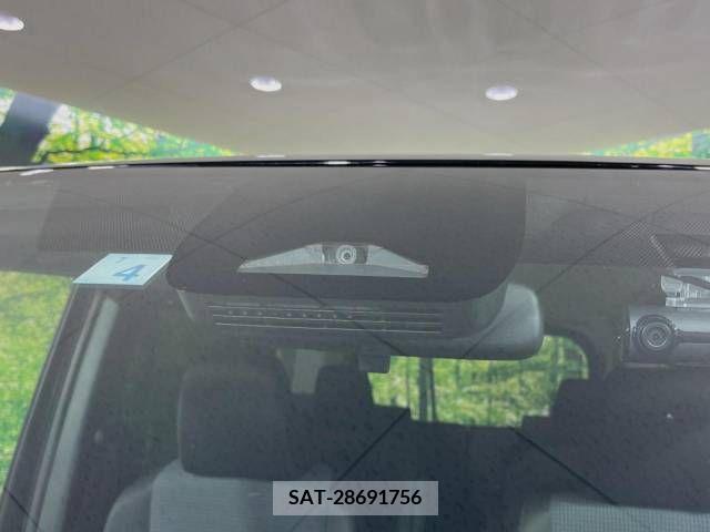 Toyota NOAH 2023-04 214220-5