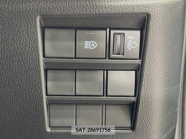 Toyota NOAH 2023-04 214220-7