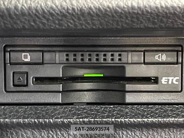 Toyota VOXY 2015-10 289453-5