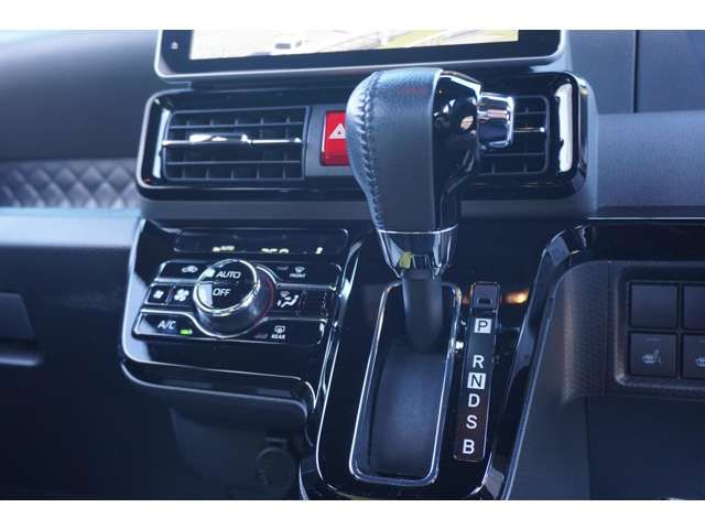 Daihatsu TANTO CUSTOM 2020-10 19565-12
